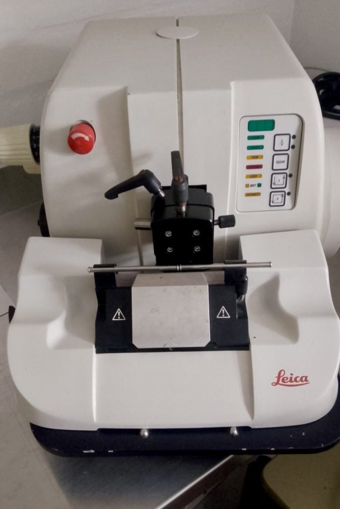 Leica RM2155 Motorised Rotary Microtome – Wales